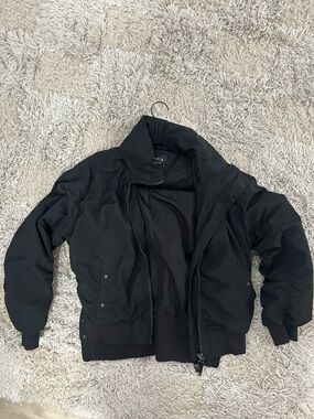 Black Men’s Bomber Jacket - Aritzia